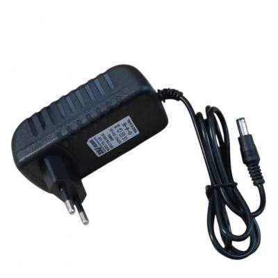 ALIMENTATORE CARICATORE 12V PER TELECAMERA 2000MA (No Brand)